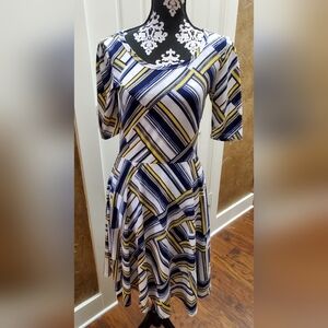Lularoe Nicole Dress- Medium
